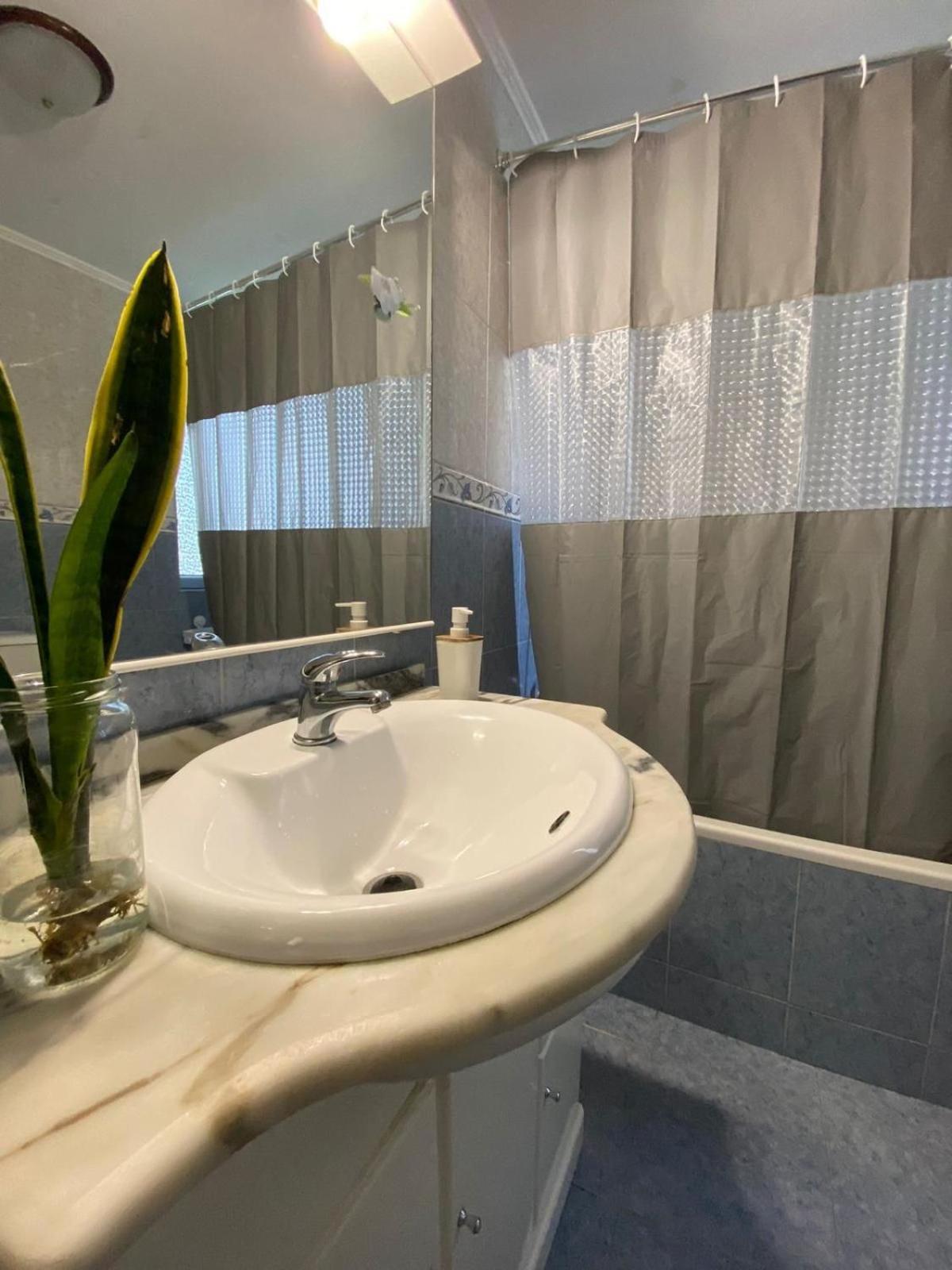 Luz'S Retreat Apartment Πόντα Ντελγκάντα Εξωτερικό φωτογραφία