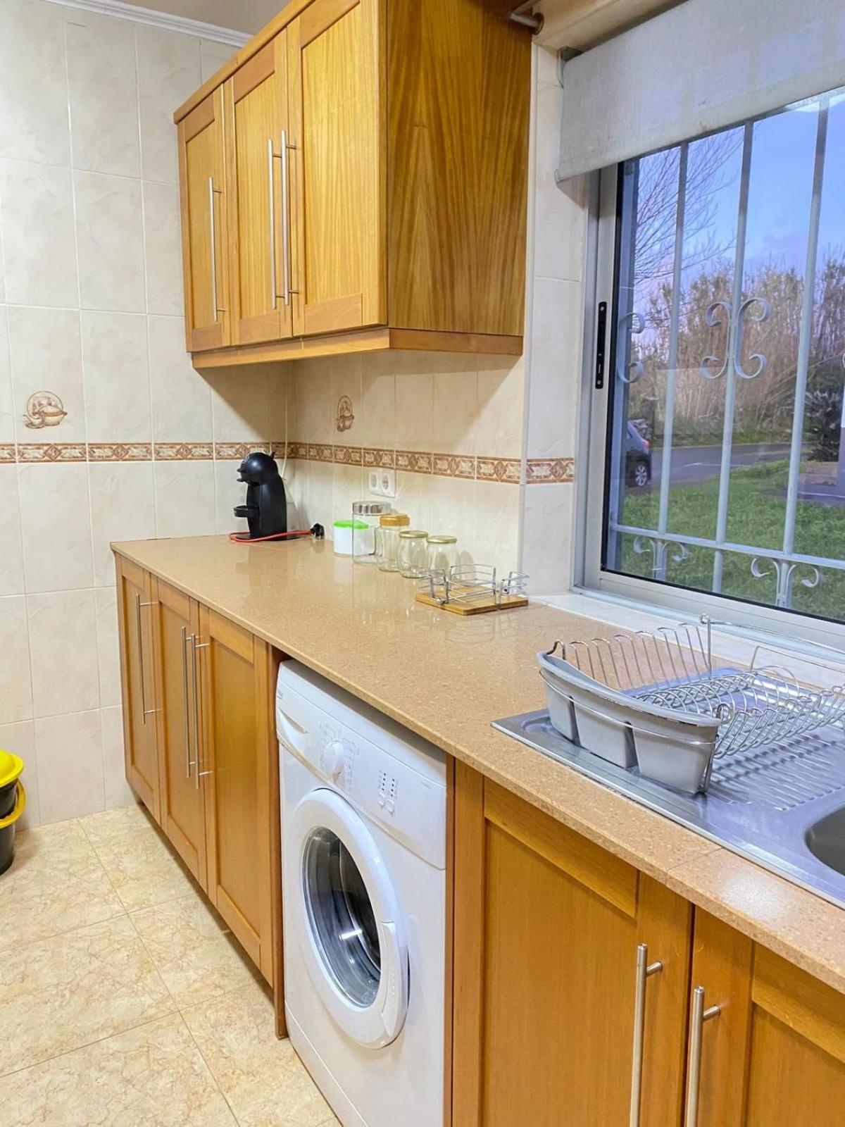 Luz'S Retreat Apartment Πόντα Ντελγκάντα Εξωτερικό φωτογραφία